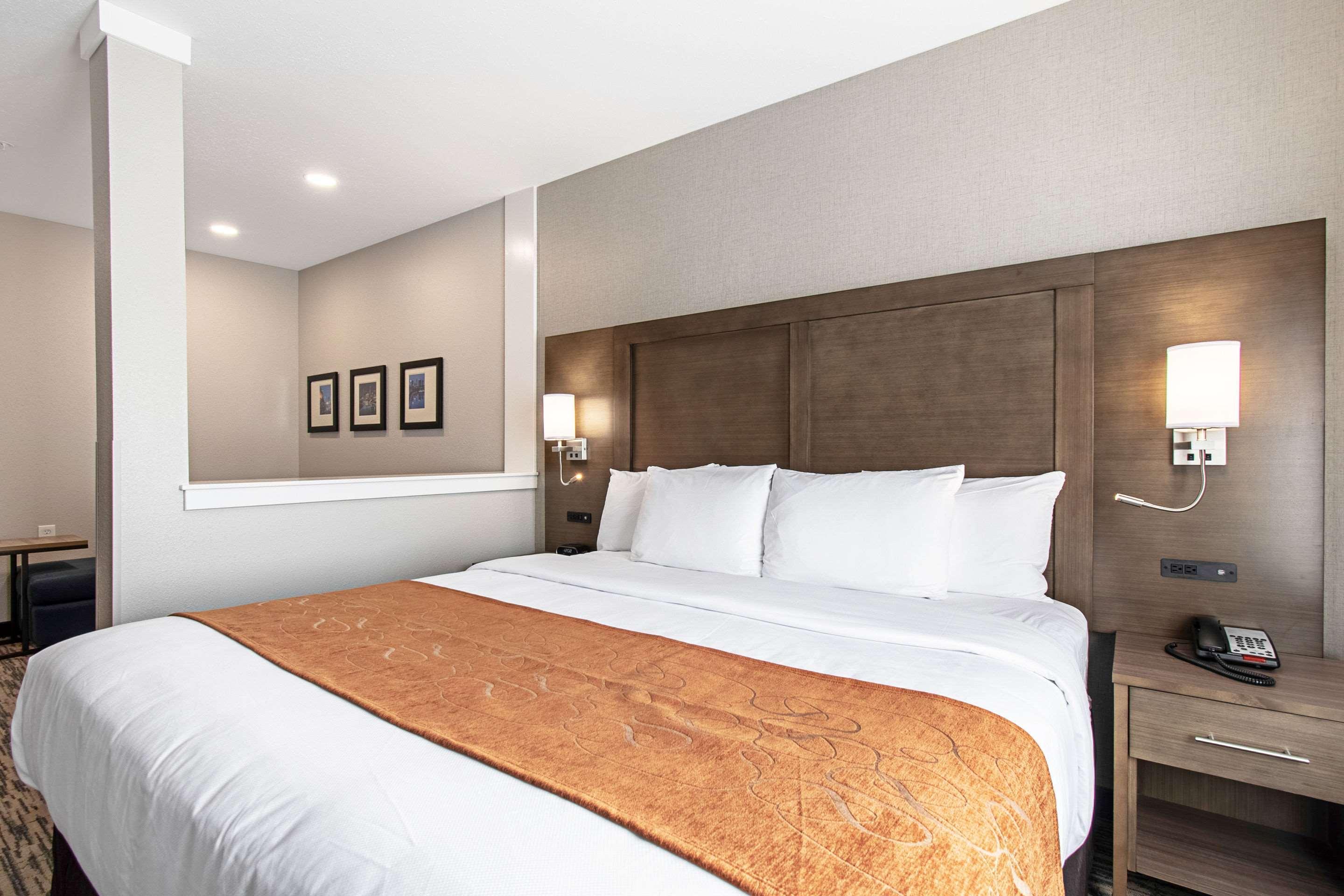 Hotel Comfort - Columbus South 3*